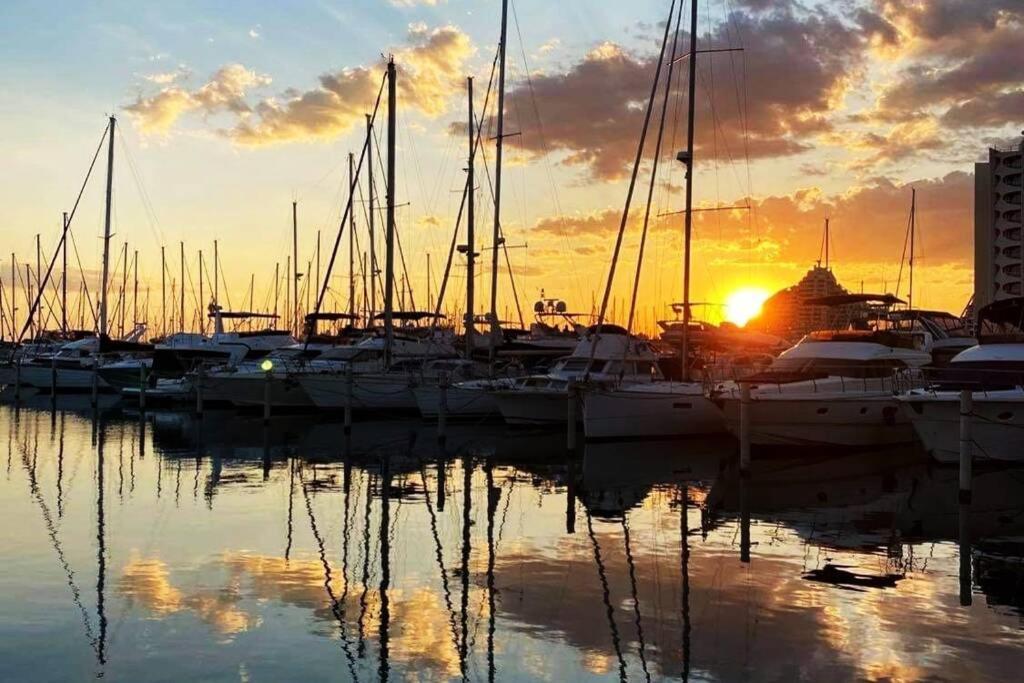 Vue Imprenable Sur Le Port, Proche Plages ! Lägenhet La Grande Motte Exteriör bild